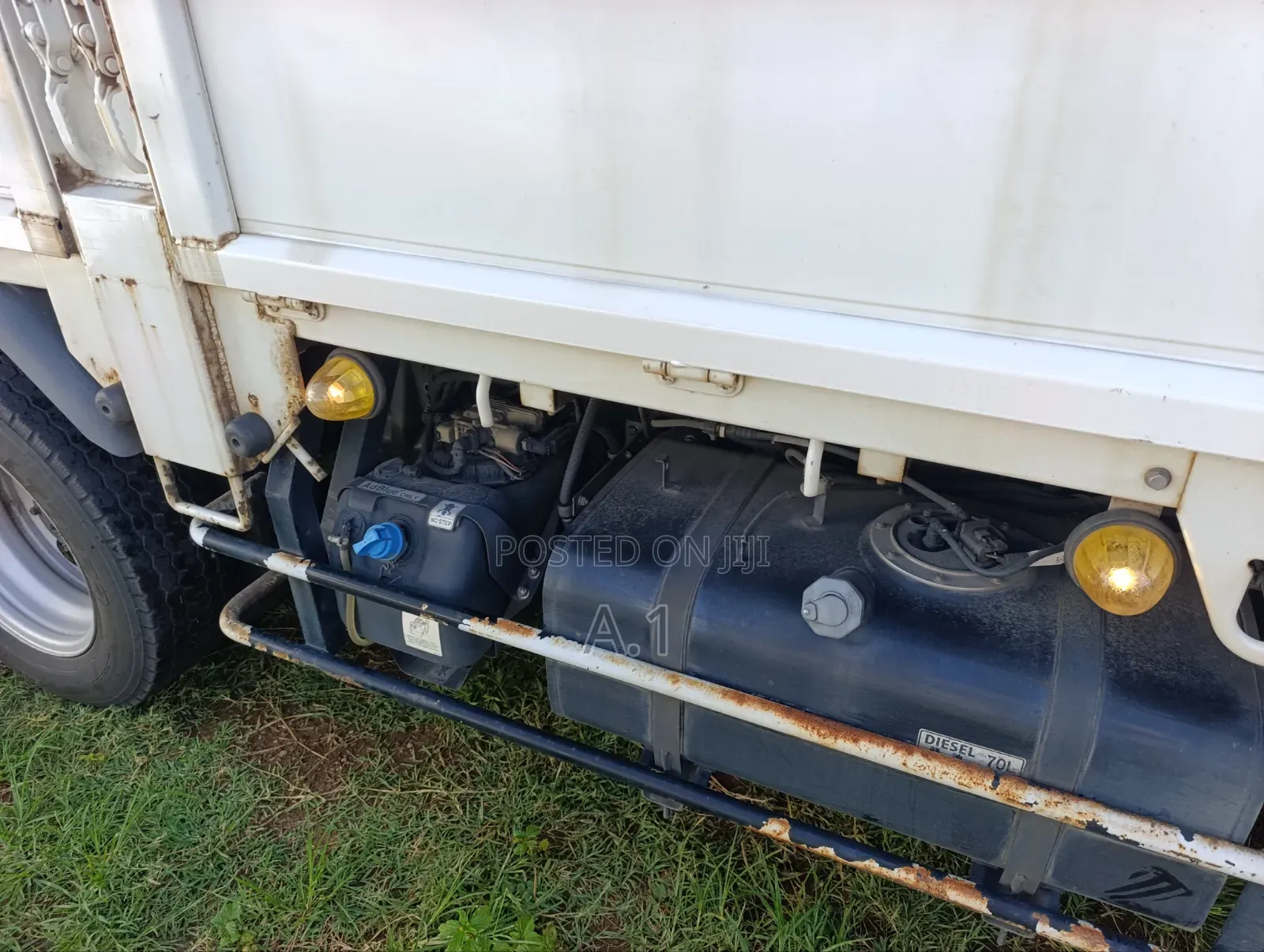 Isuzu Elf 3000kgs With Front/ Rear Leaf Springs