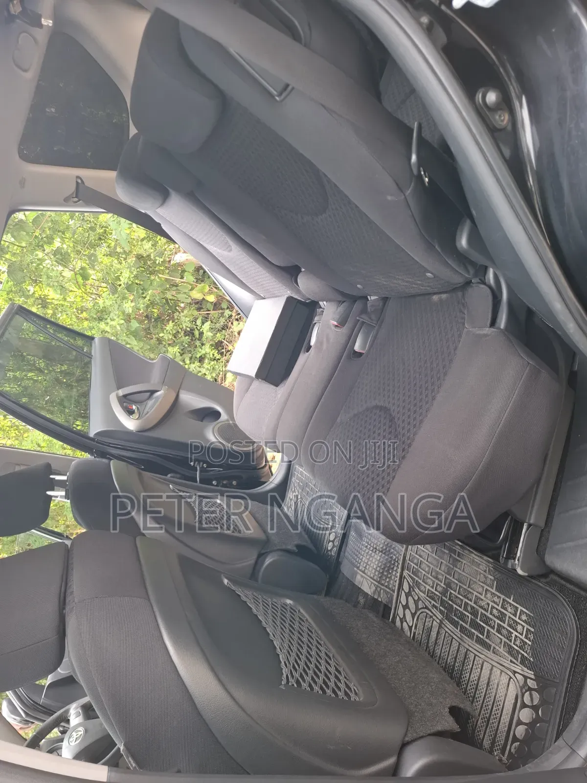 Toyota Vanguard 2012 Black