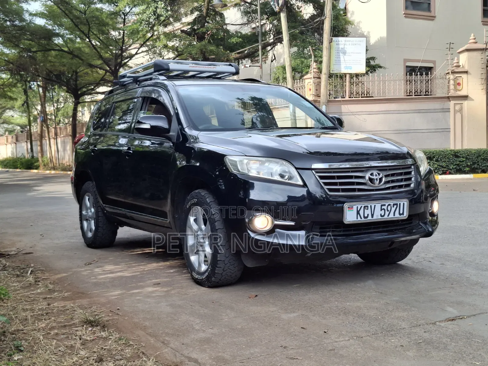 Toyota Vanguard 2012 Black