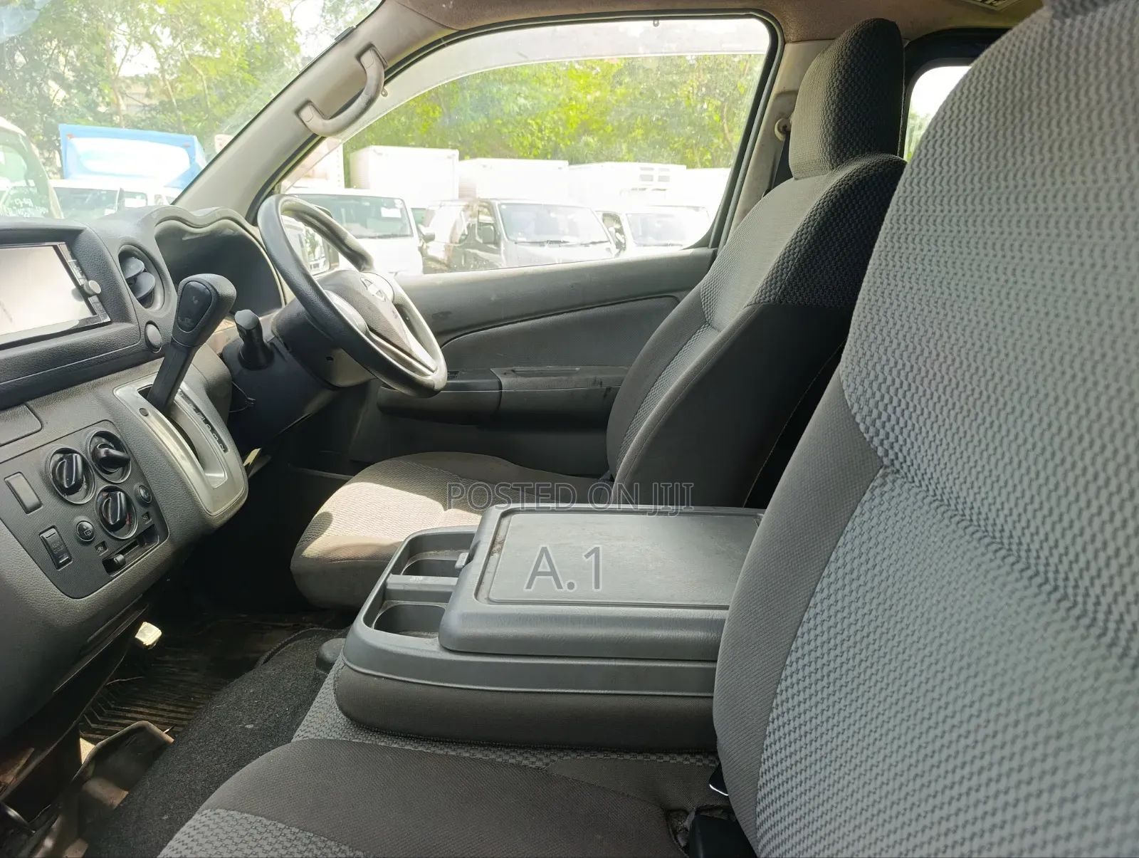 Nissan Caravan (Urvan) 2019 Brown