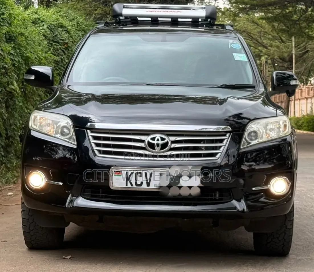 Toyota Vanguard 2013 Black