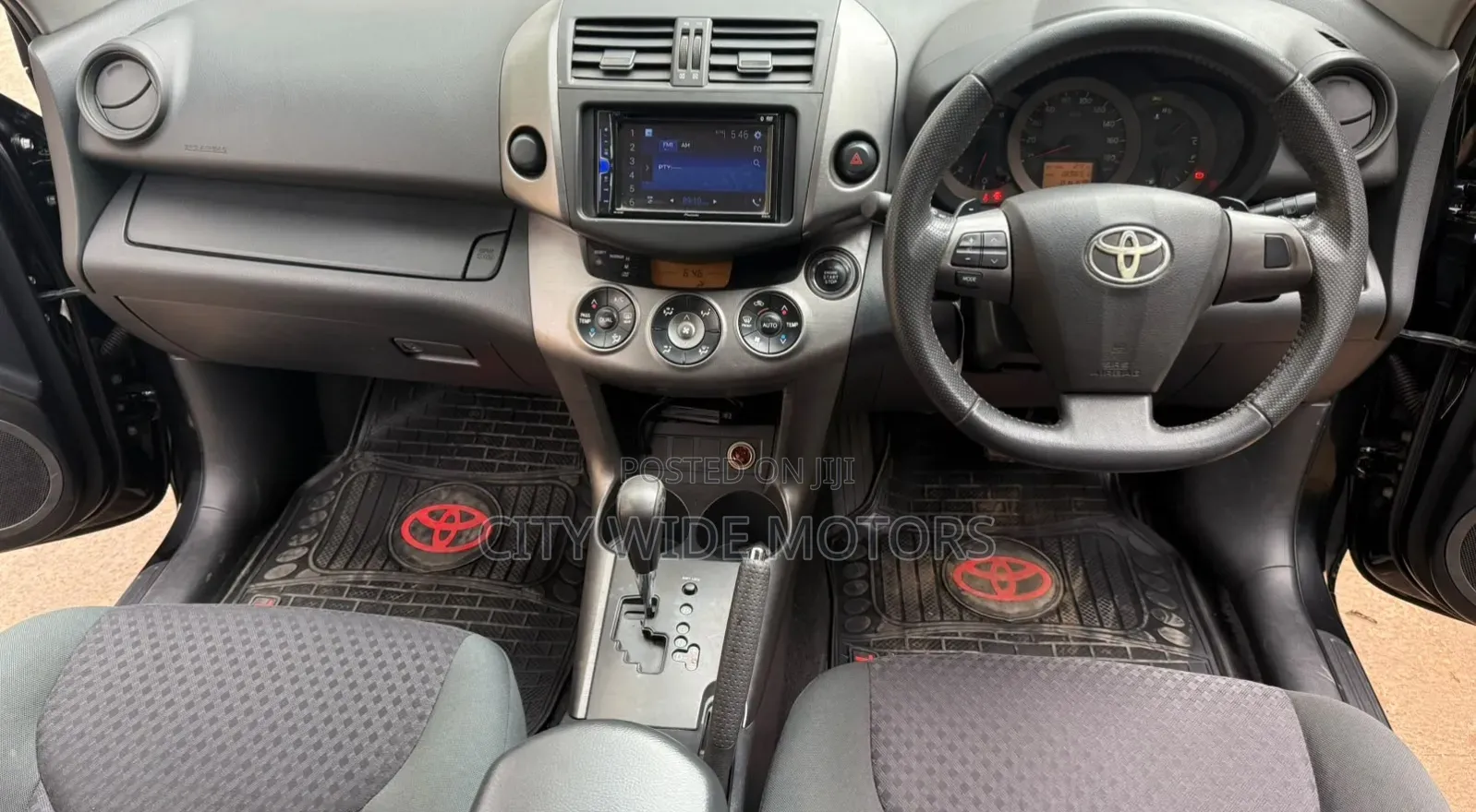 Toyota Vanguard 2013 Black