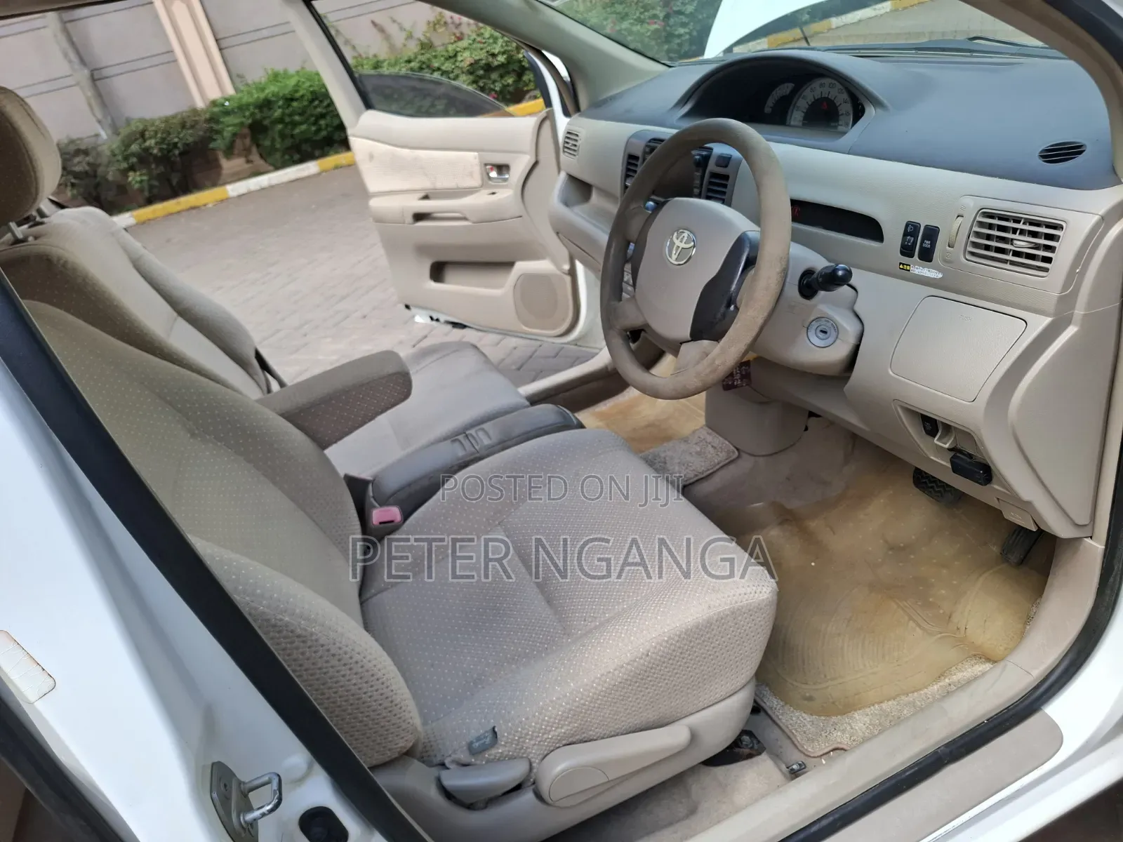 Toyota Raum 2008 Off white