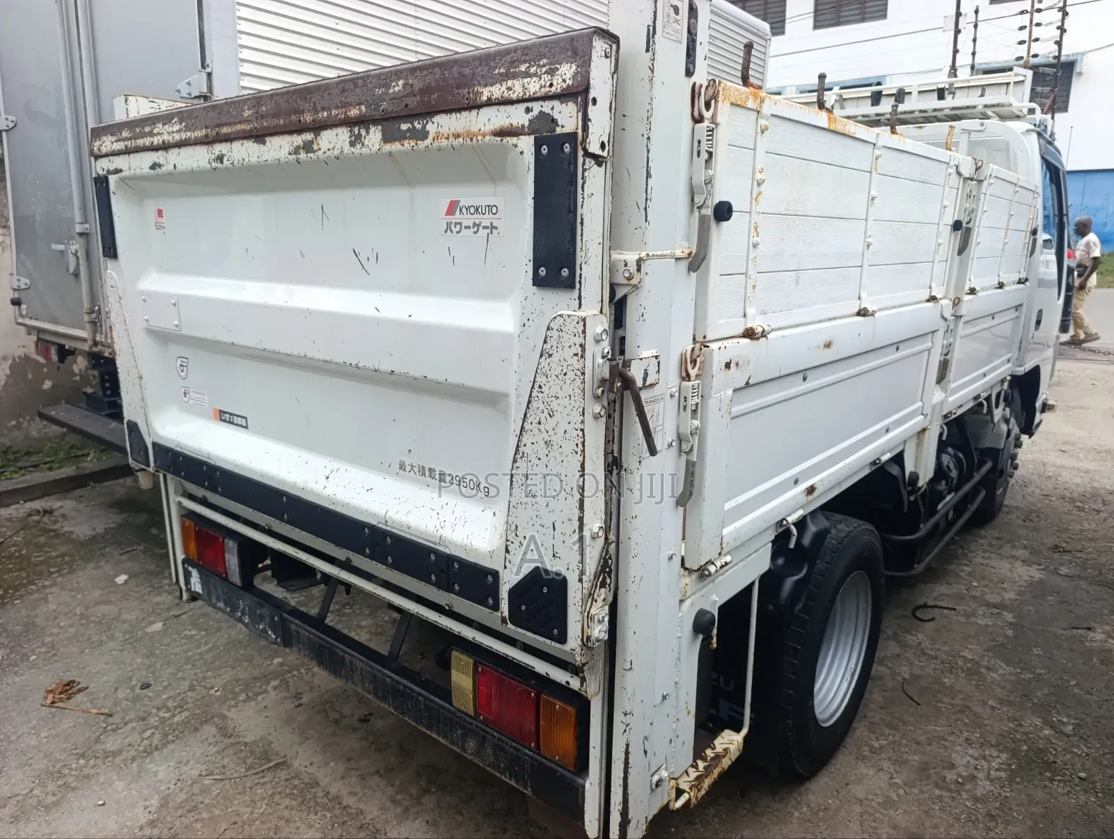 Isuzu Elf 3000 With Reinforced Chasis, Front/ Rear Leaf Springs