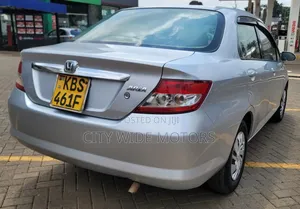 Honda Fit Aria 2005 Silver