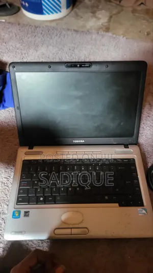 Laptop Toshiba A30 4GB Intel Core i3 HDD+SSD 256GB