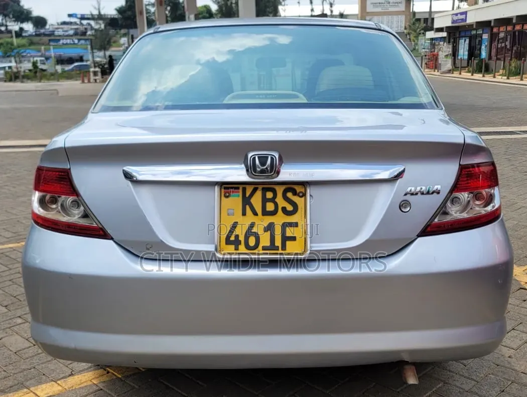Honda Fit Aria 2005 Silver