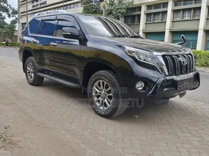 Toyota Land Cruiser 2010 Black