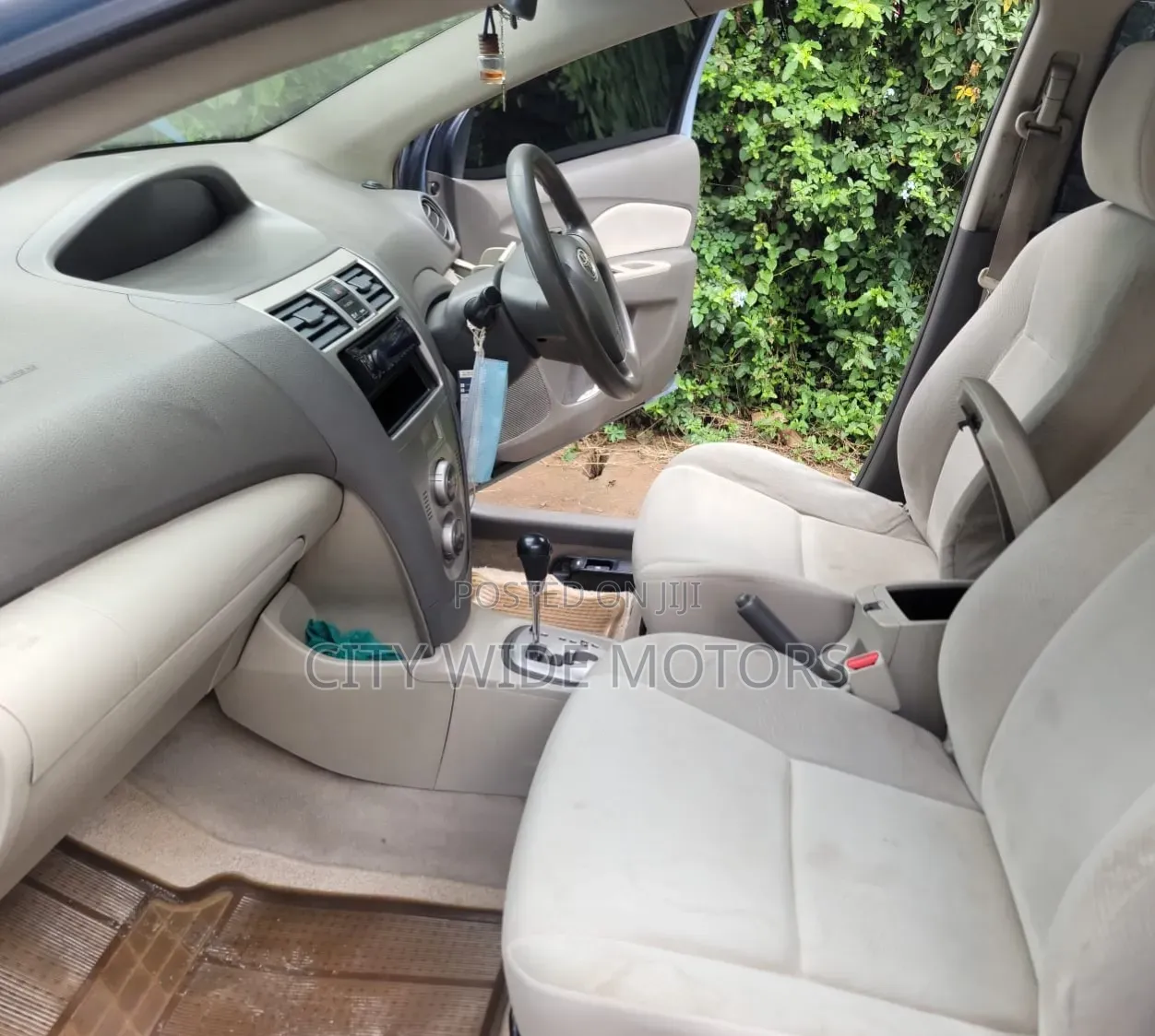 Toyota Belta 2011 Blue