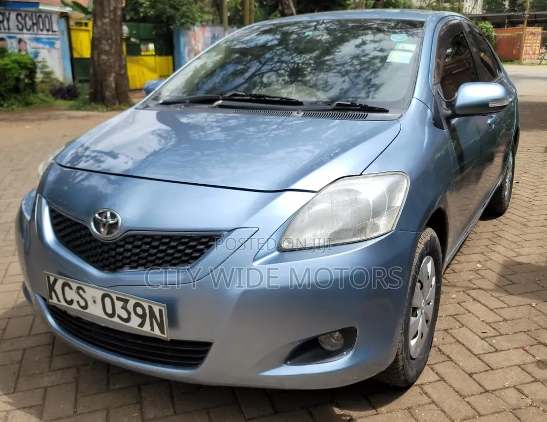 Toyota Belta 2011 Blue