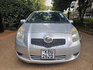 Toyota Vitz 2006 Silver