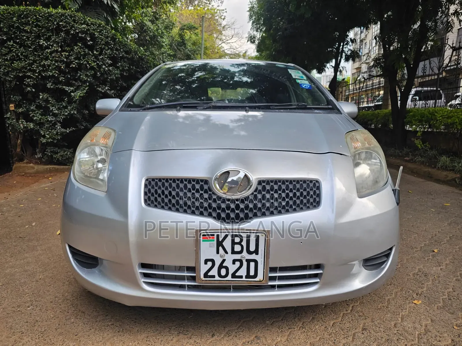Toyota Vitz 2006 Silver