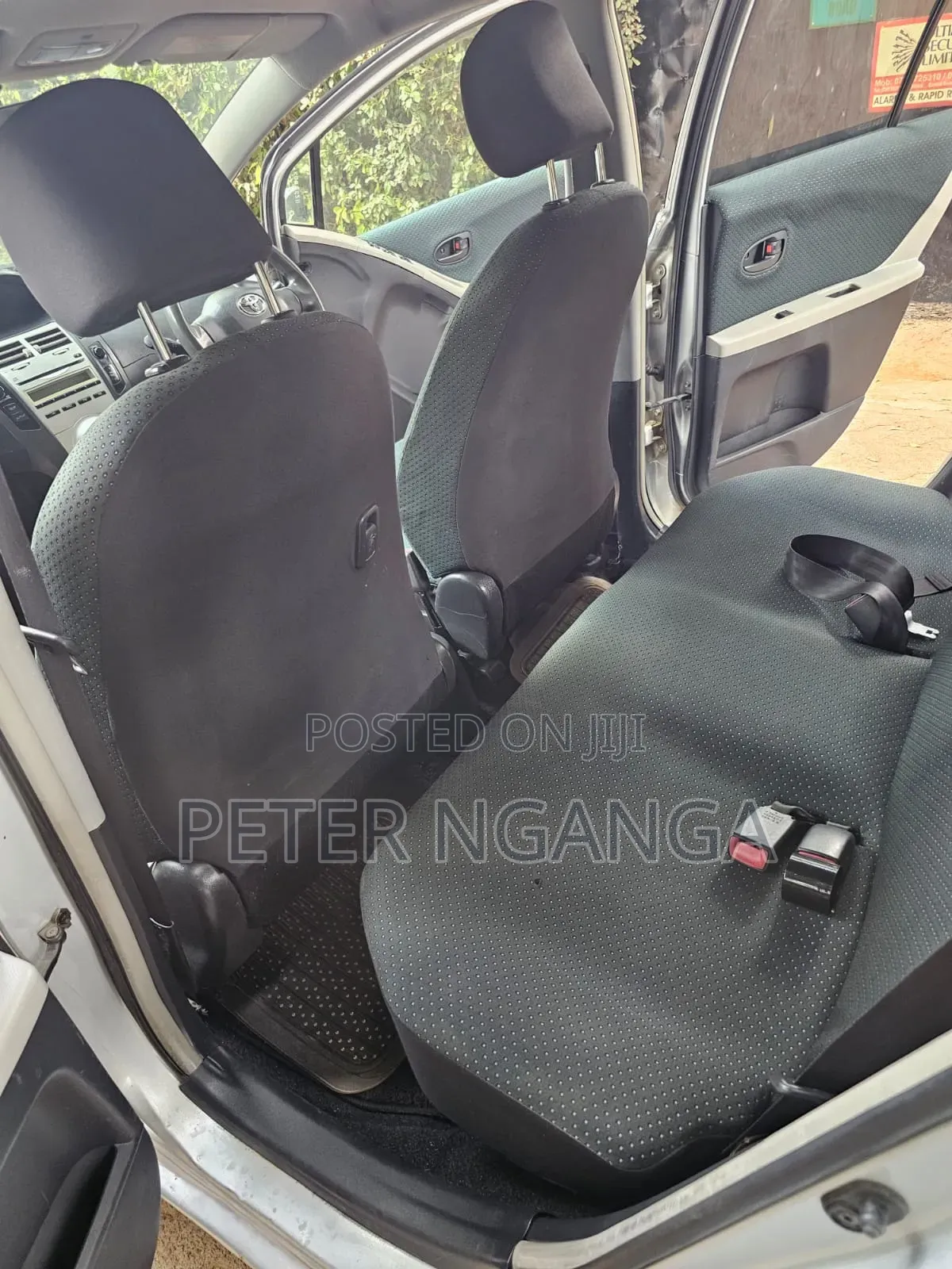 Toyota Vitz 2006 Silver