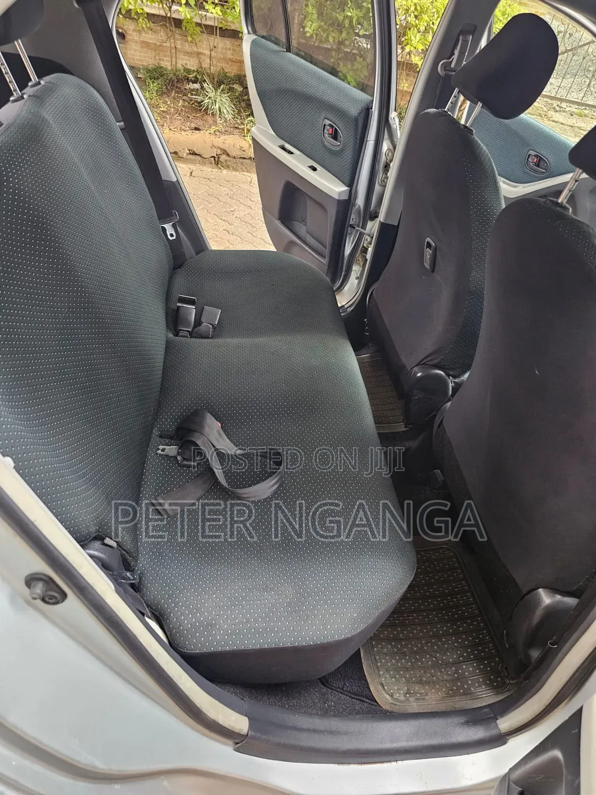 Toyota Vitz 2006 Silver