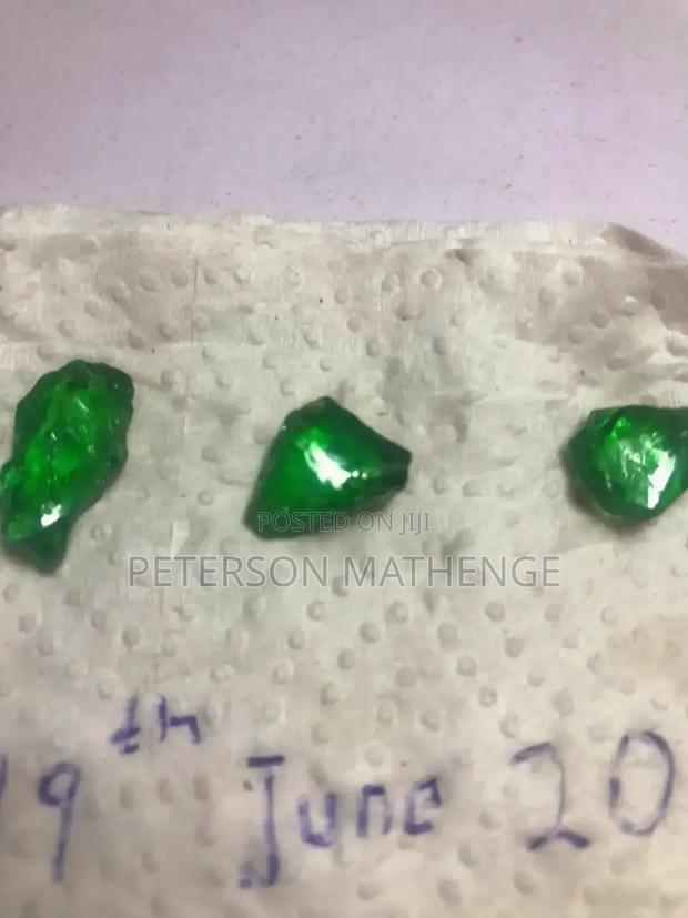 Tsavorite Rough Stones - main view
