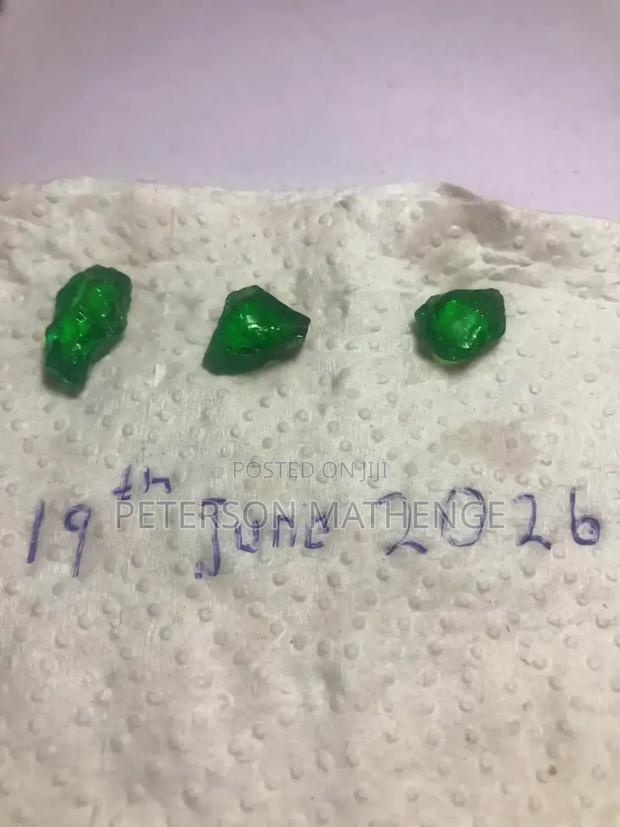 Tsavorite Rough Stones - thumbnail 3