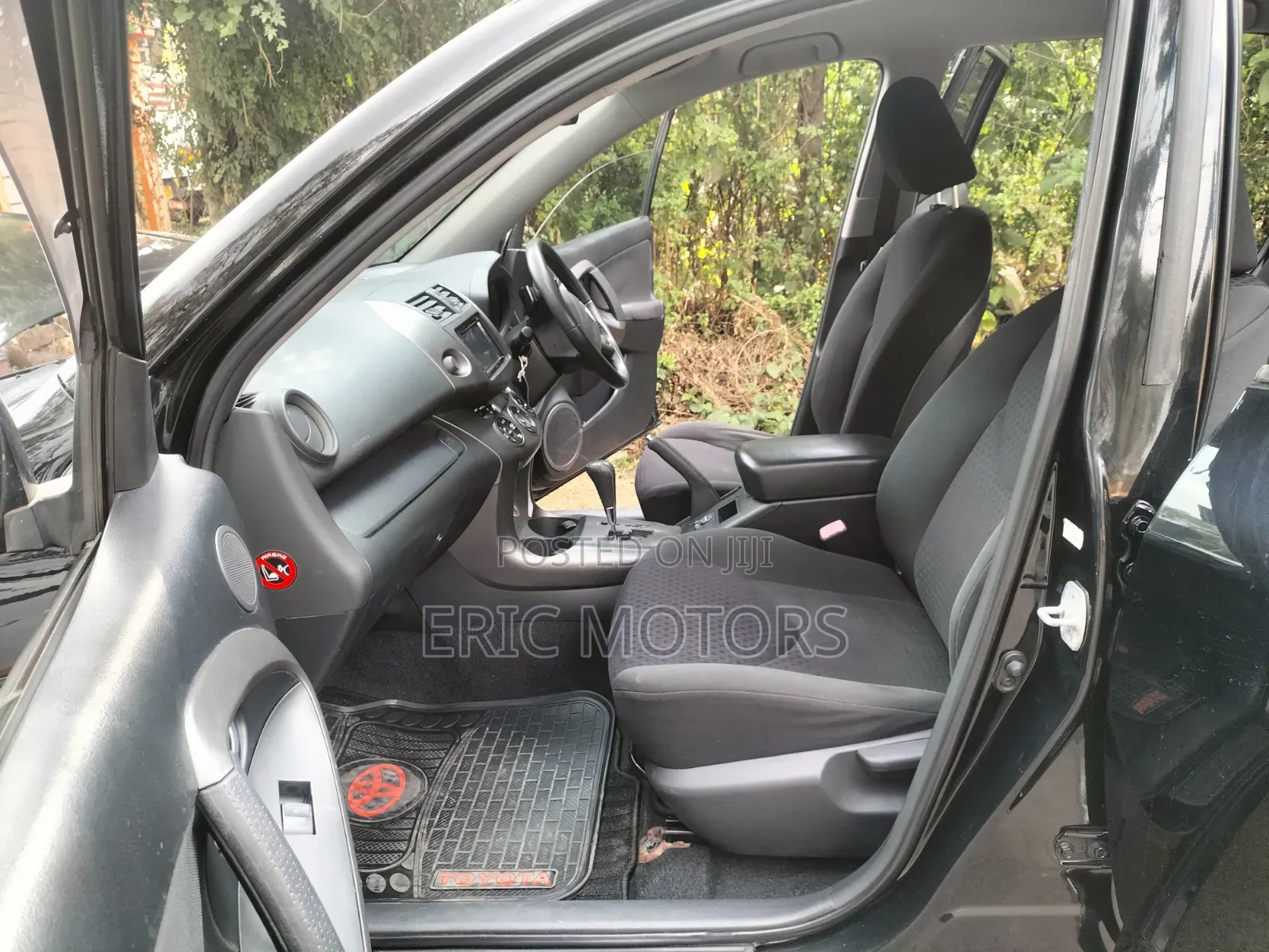 Toyota Vanguard 2013 Black