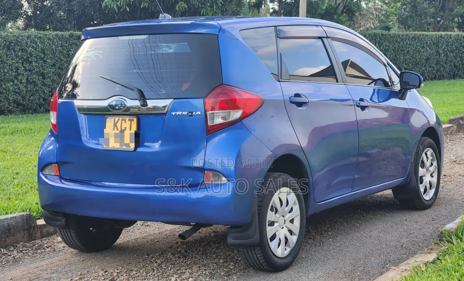 Subaru Trezia 2011 Blue