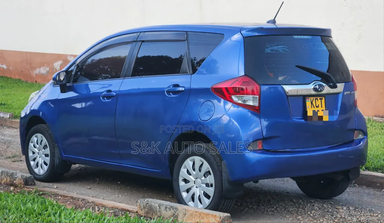 Subaru Trezia 2011 Blue
