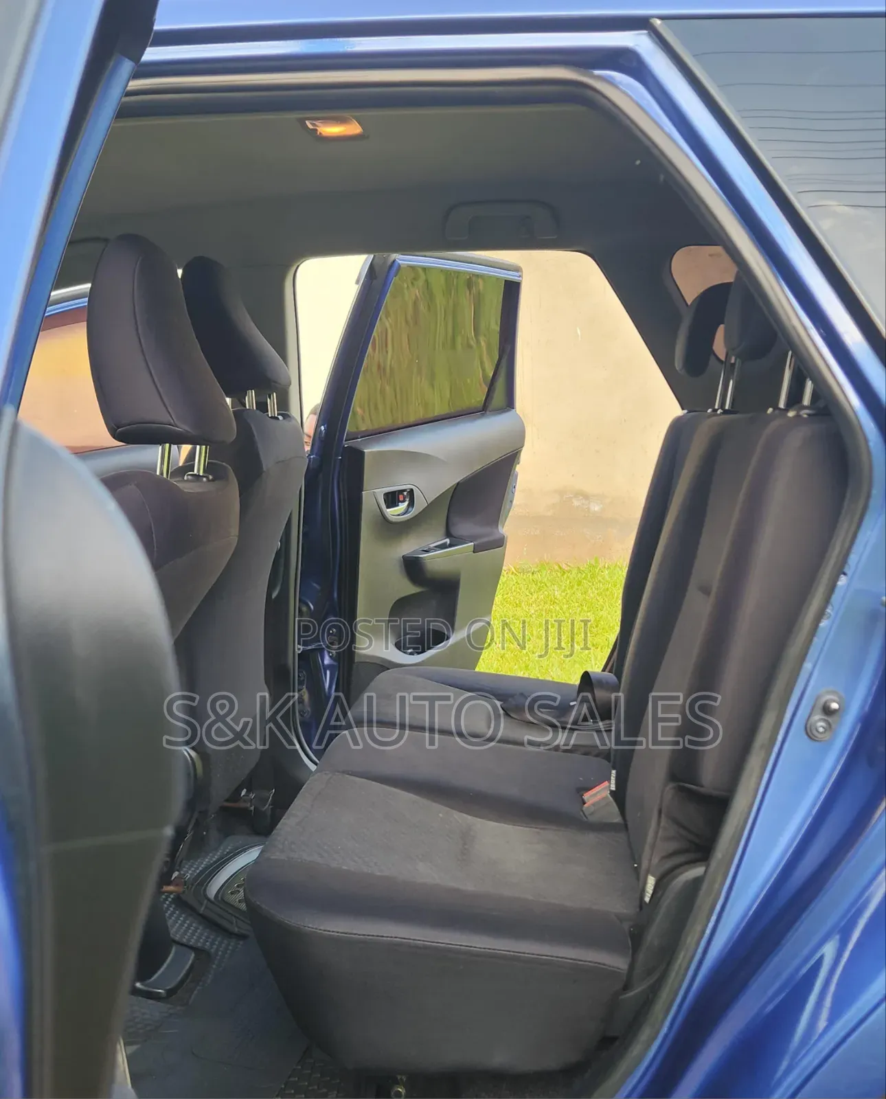 Subaru Trezia 2011 Blue