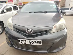 Toyota Vitz 2012 Gray