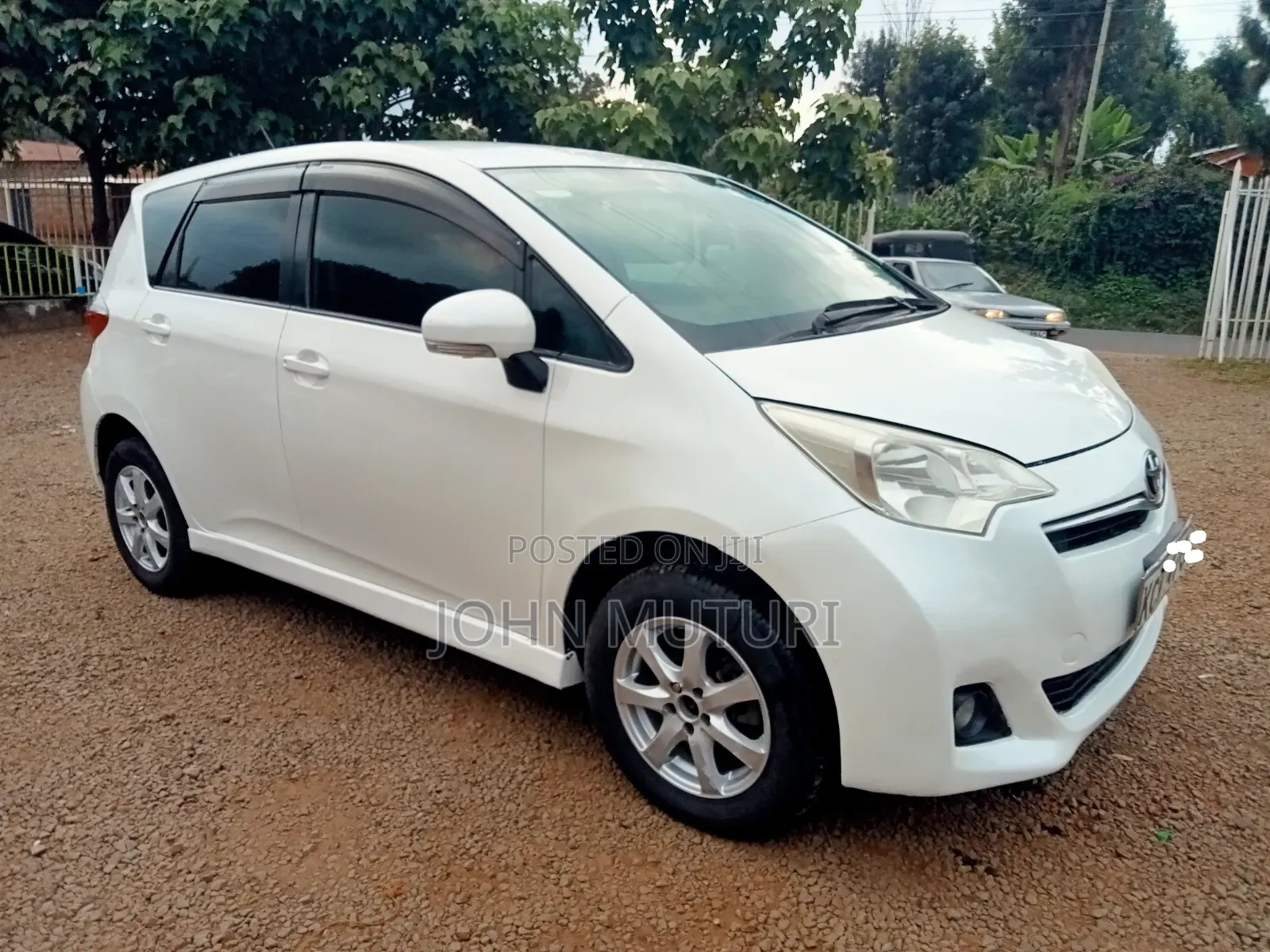 Toyota Ractis 2013 White