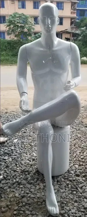 White Fibre Sitting Male Mannequin