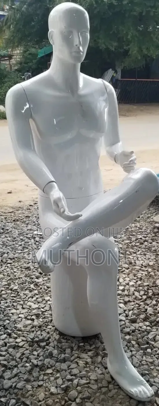 White Fibre Sitting Male Mannequin