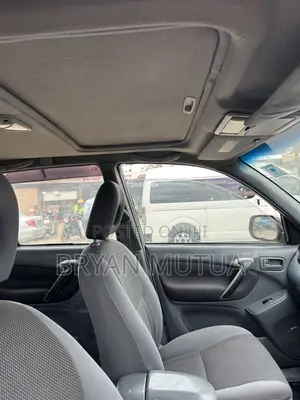 Toyota RAV4 2005 Gold