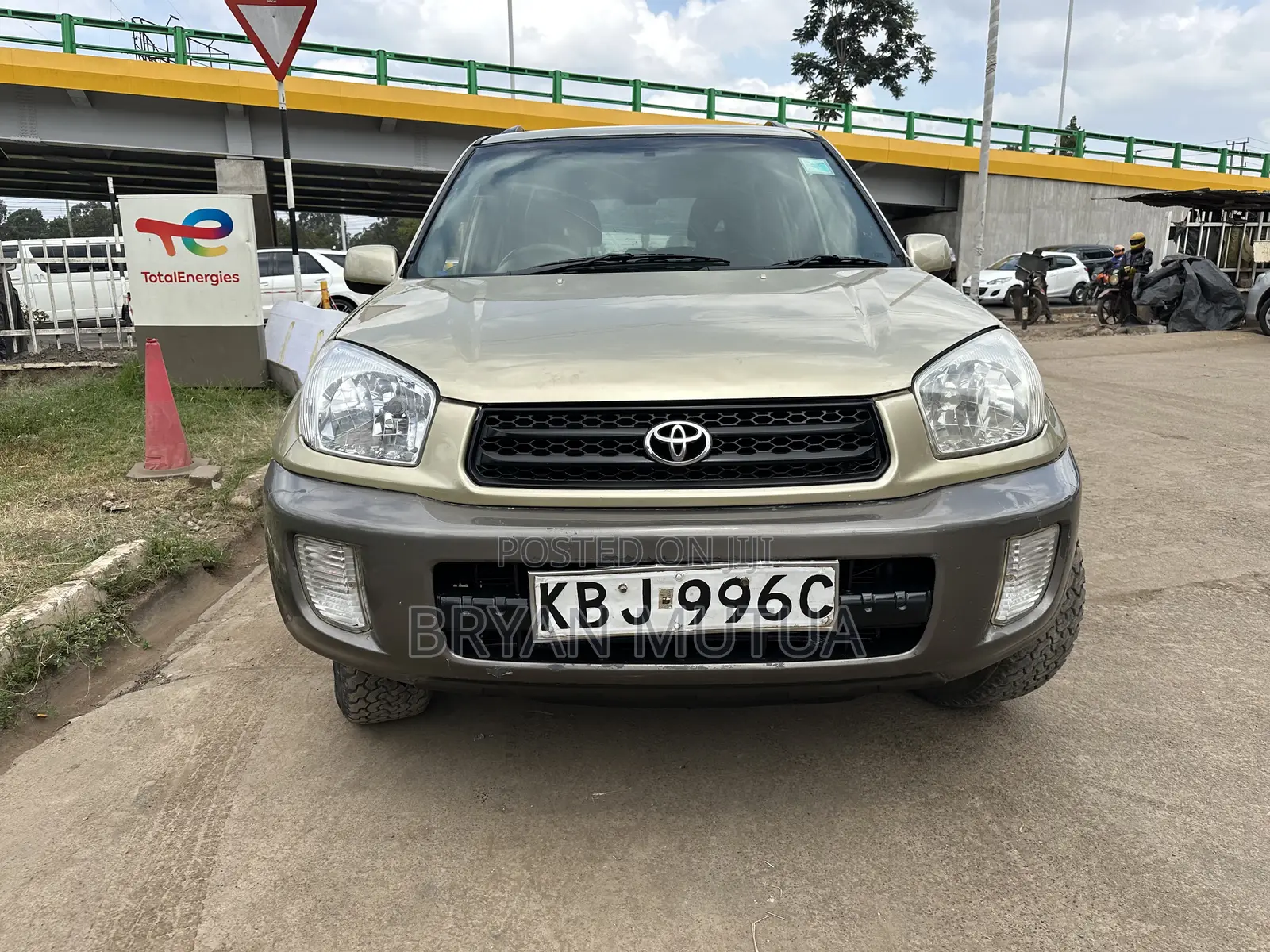 Toyota RAV4 2005 Gold