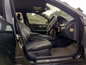 Mercedes-Benz C200 2012 Black