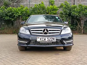 Mercedes-Benz C200 2012 Black