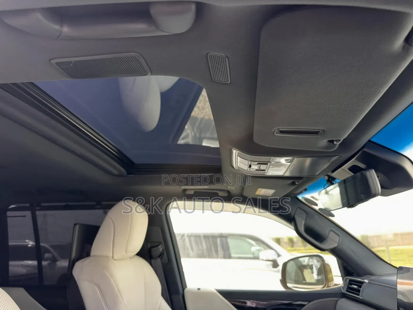 Lexus LX 2022 White