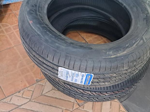 205/65r16 Maxtrek - thumbnail 3