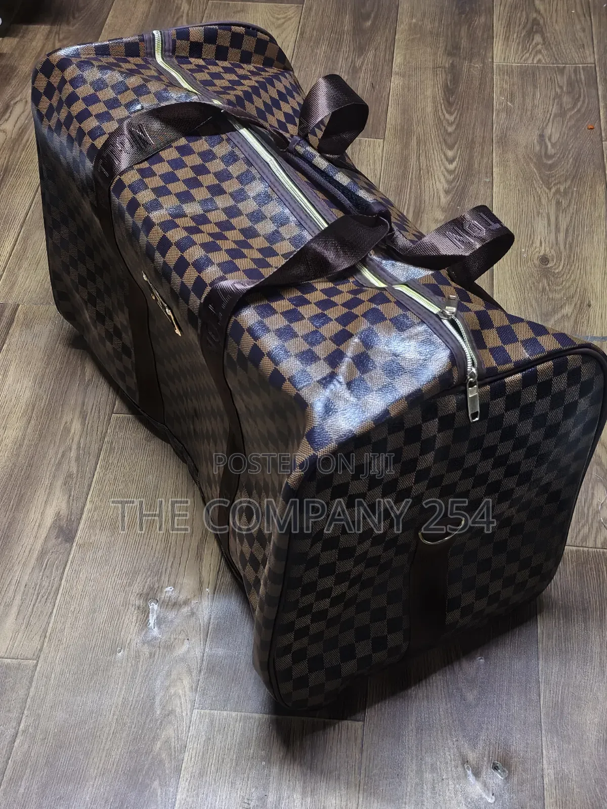 Quality Leather Designer Luiz Vtton Traveling Large Size Bag Available