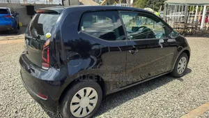 Volkswagen Up 2017 Black