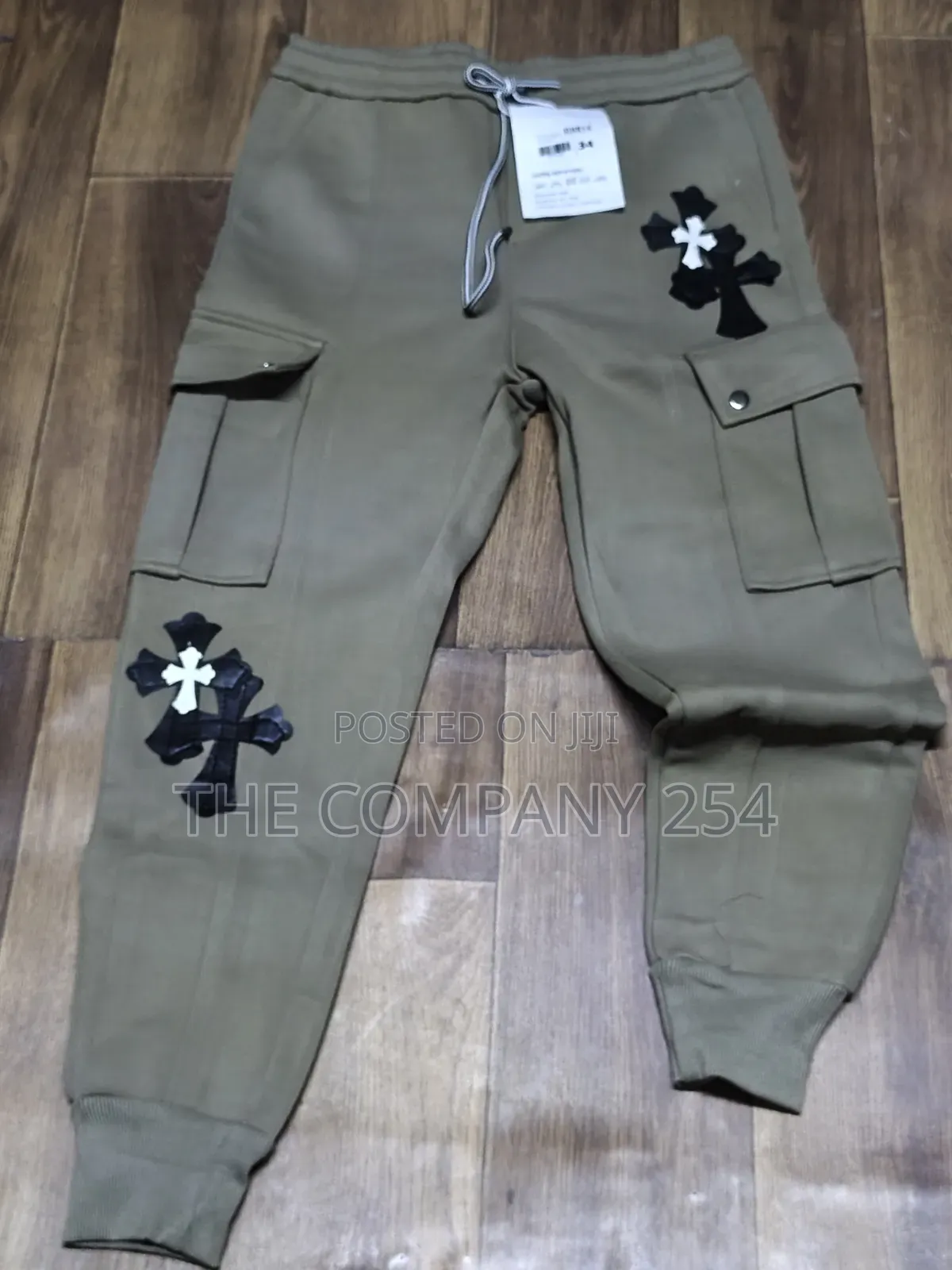 Quality Casual Chrome Heart Unisex Slim Fit Sweatpants Available