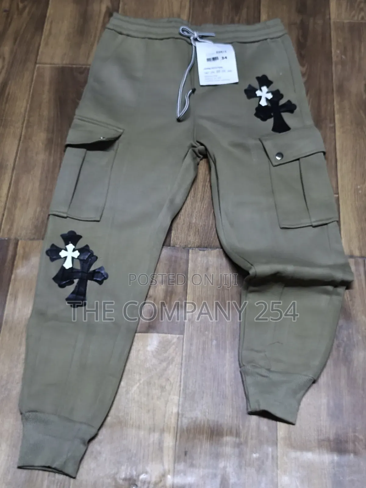 Quality Casual Chrome Heart Unisex Slim Fit Sweatpants Available