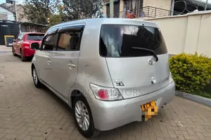 Toyota bB 2009 Silver