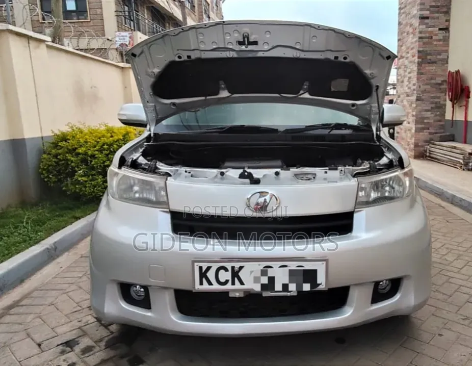 Toyota bB 2009 Silver