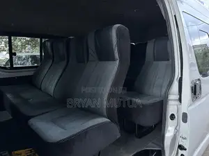 Toyota HiAce 2019 White
