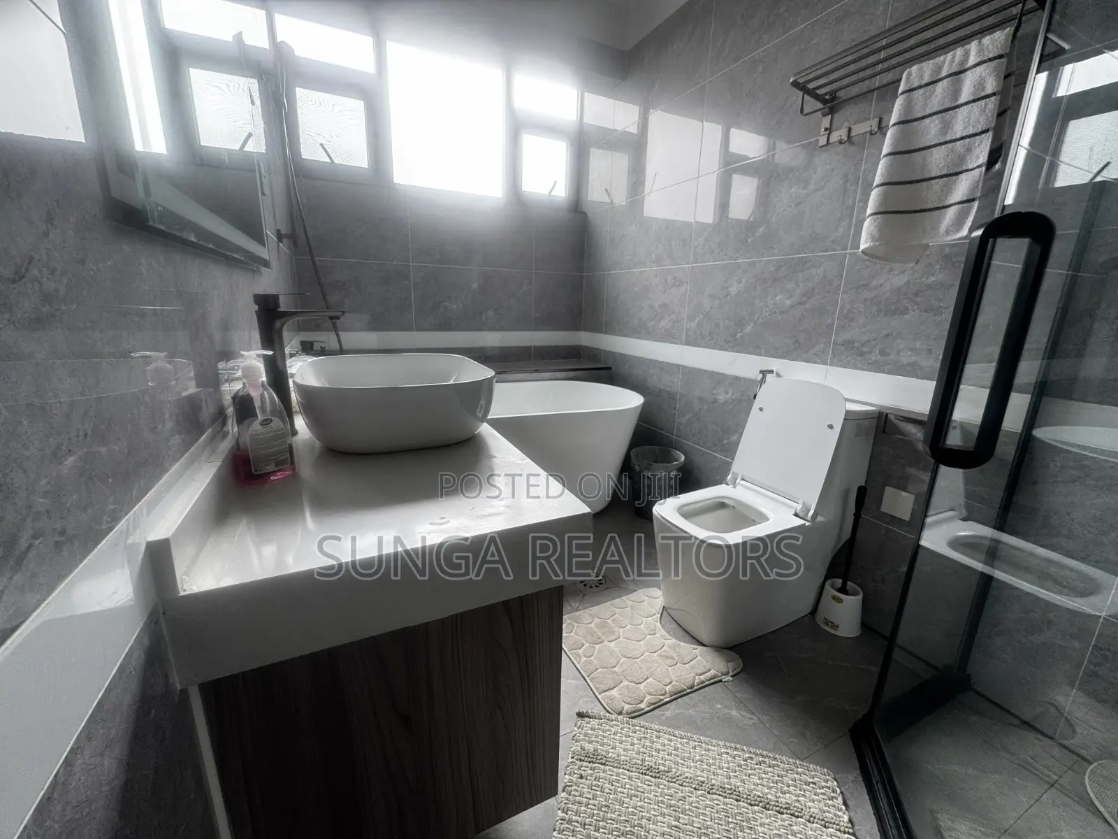 3bdrm Apartment in Othaya Rd., Kileleshwa for rent