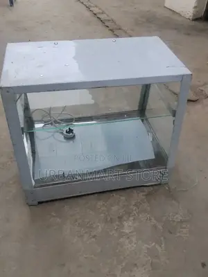 Electric Heated Chips Showcase Display