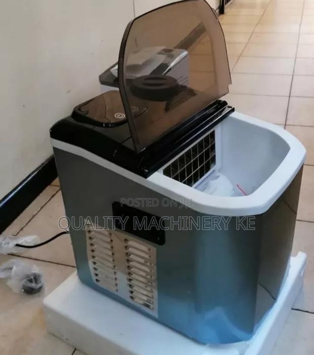 Low Maintenance 25kgs Capacity Ice Cube Maker Machine