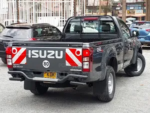Isuzu D-MAX 2022 Gray