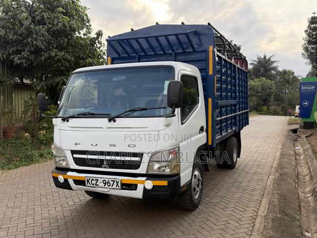 Mitsubishi Canter 2019 White Open Body - thumbnail 4