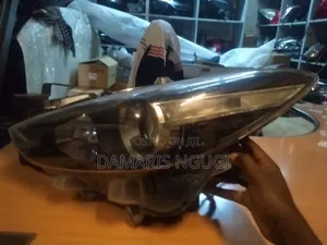 Axela Non Xenon Headlights 2017-2018