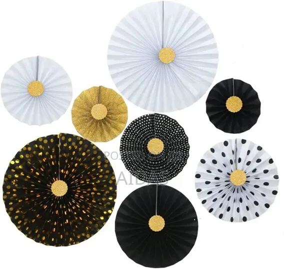 Black and Gold Paper Flower Fan Set: Party Wall Decor (8pcs)