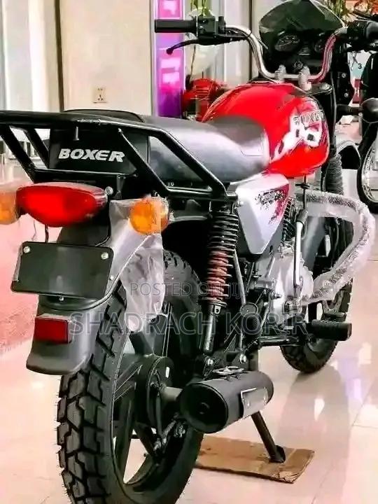 New Bajaj Boxer 125 2025 Red