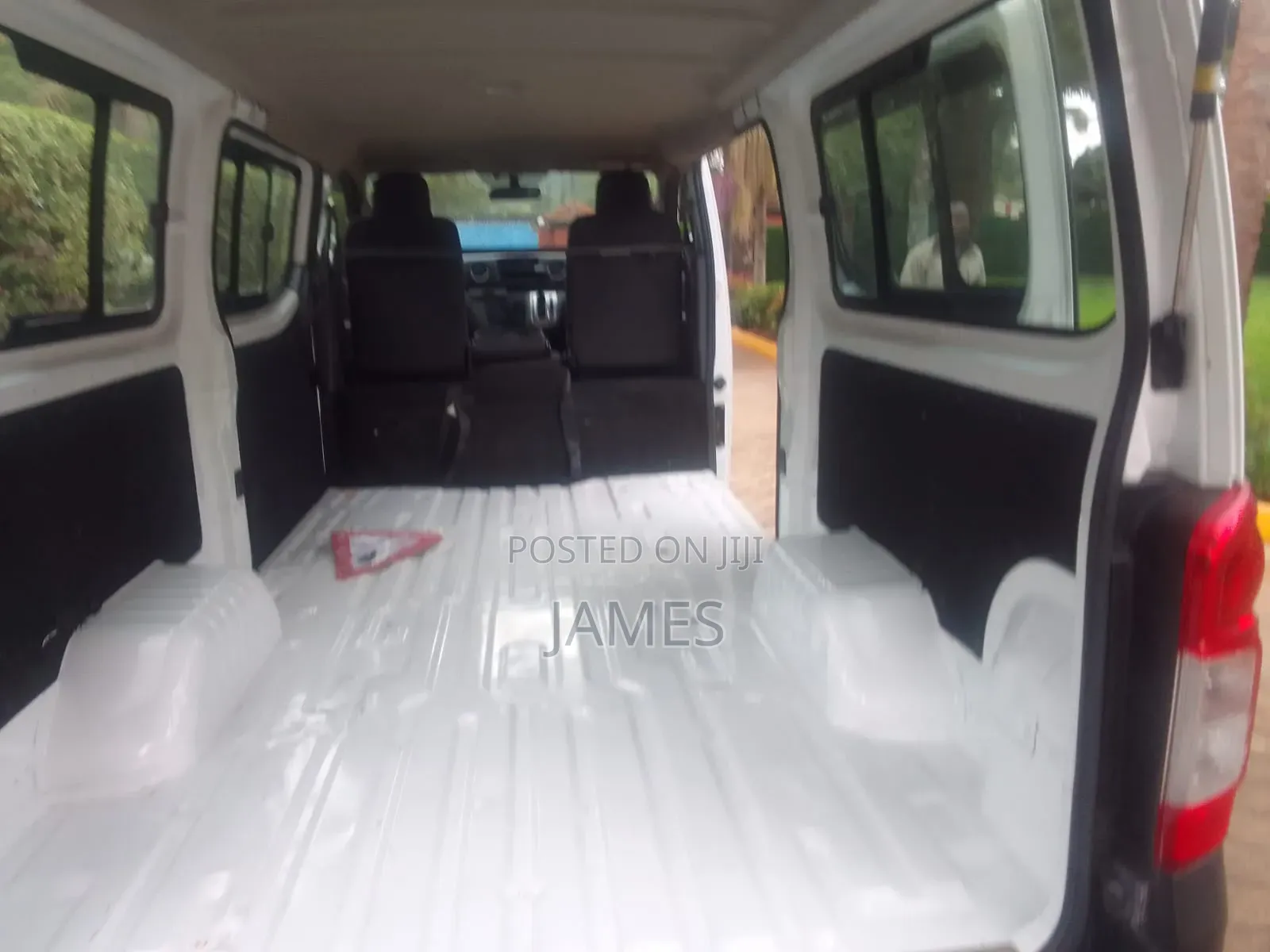 Nissan Caravan (Urvan) 2019 White
